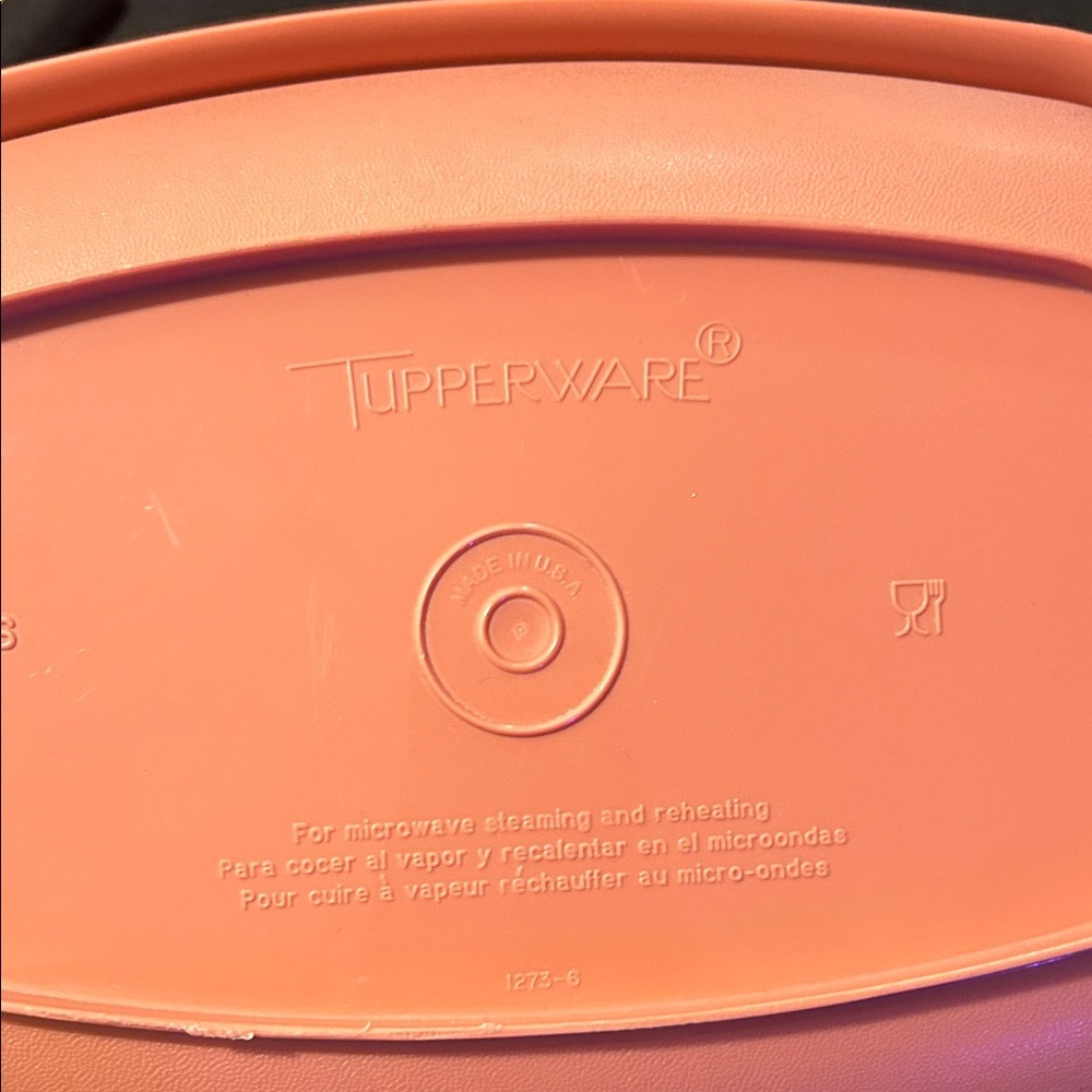 Tupperware Pink Oval Container - Picture 4 of 12